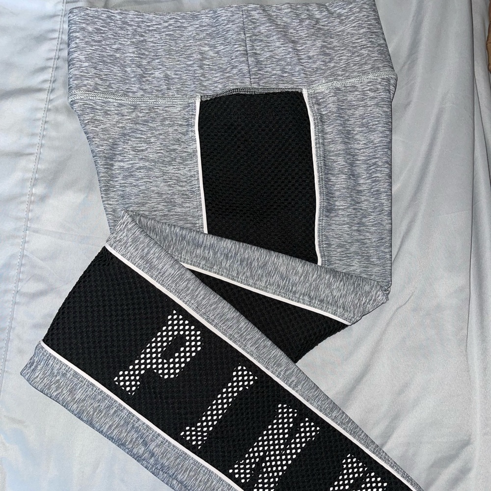 Victoria’s Secret VS PINK ULTIMATE leggings